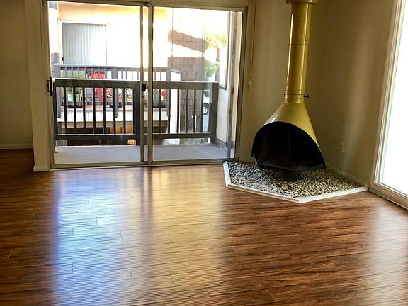 3rd image of 125 Harkness Ave APT 9