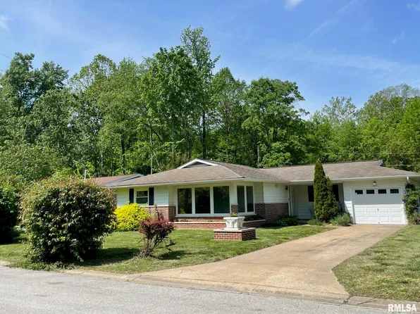 2014 W Norwood Dr, Carbondale, IL 62901