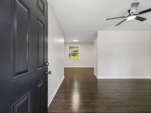 2nd image of 2208 Larimore Dr