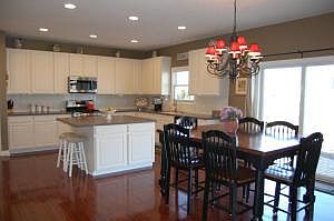 3rd image of 4142 Landhigh Lakes Dr
