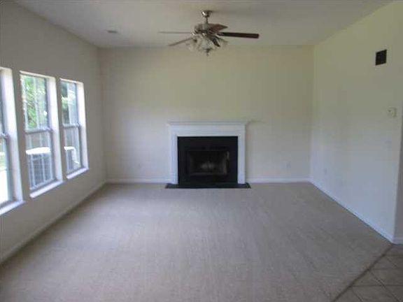 4th image of 108 Creekside Dr