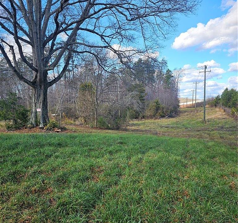 2nd image of 2231 Pisgah Church Rd #3C
