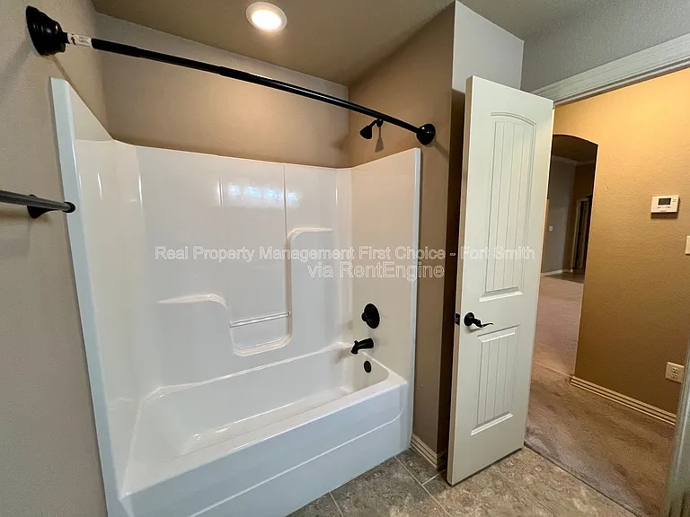 12200 Sycamore St — Photo 29