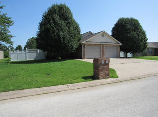 3052 Dusty Ln, Neosho, MO 64850