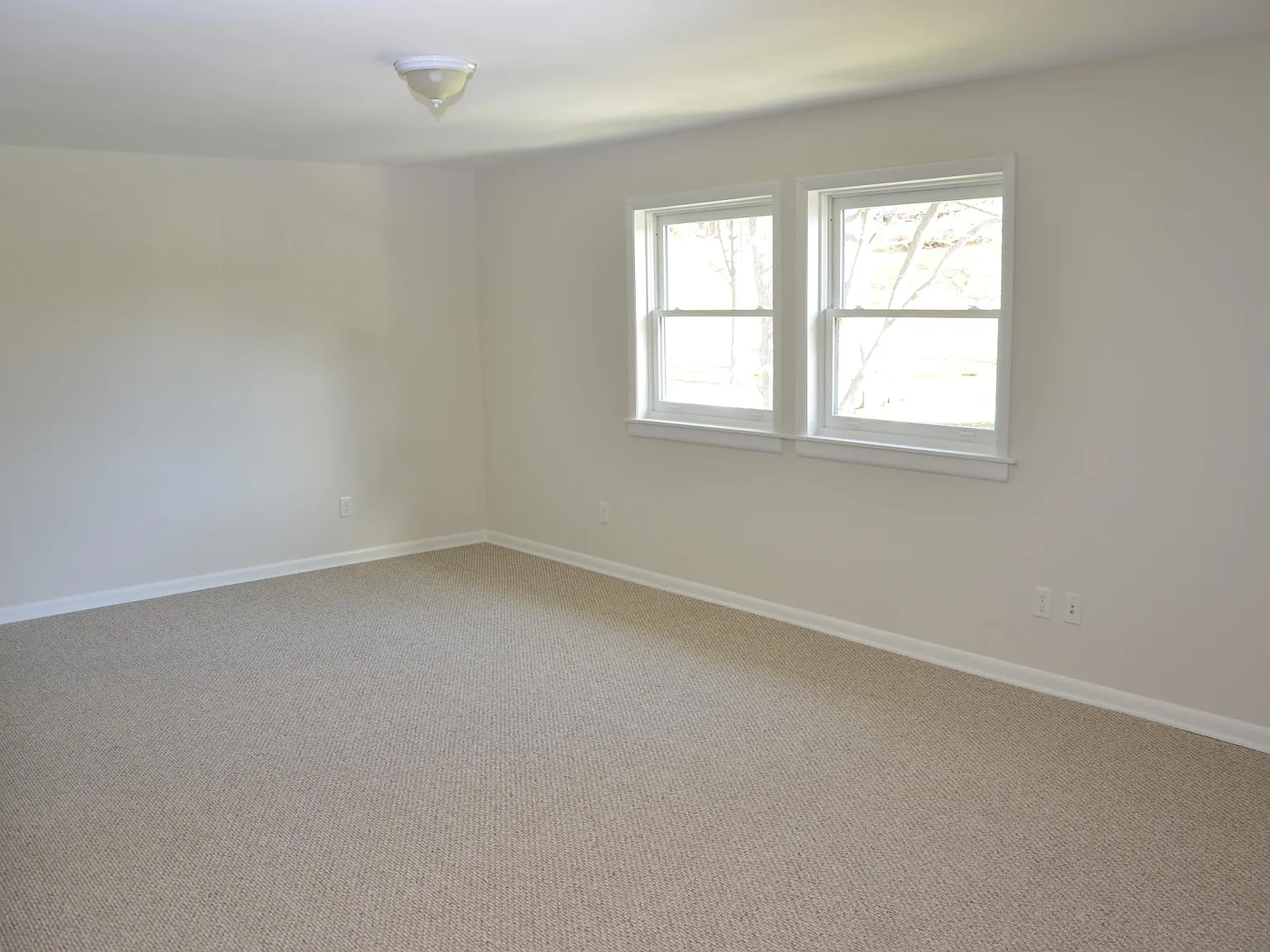 1 bed, 689 sqft, $1,100 — Photo 2