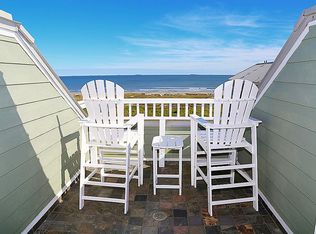 1822 Seaside Dr, Galveston, TX 77550