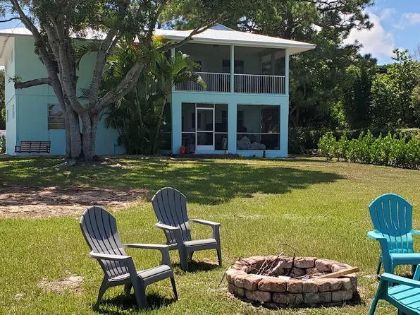 5015 SE Capstan Ave, Stuart, FL 34997