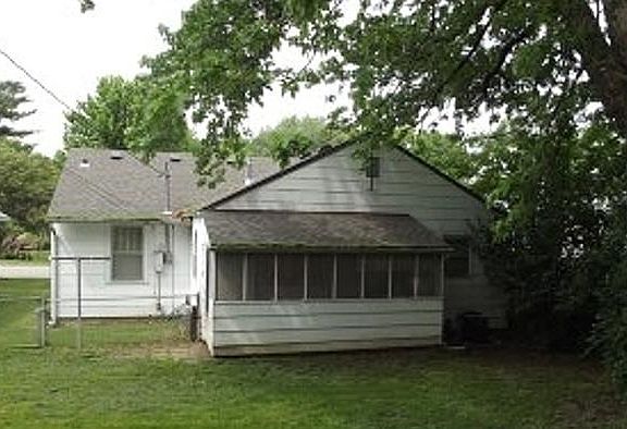 3rd image of 1009 Randolph St