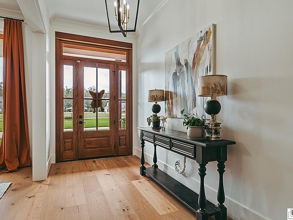 4th image of 111 Bedford Pl