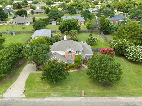 1110 Hampshire Dr, Waxahachie, TX 75165