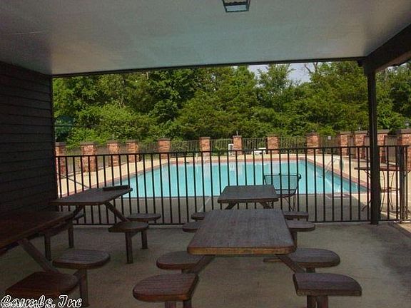 4th image of 301 Hammond Dr