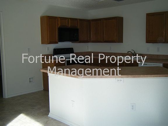 4th image of 5148 Chessie Cir
