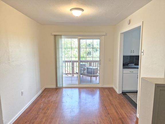5th image of 706 Porter St