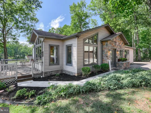 23 Bragg Dr, East Berlin, PA 17316