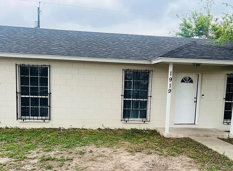 1919 Taxco Dr — Photo 1