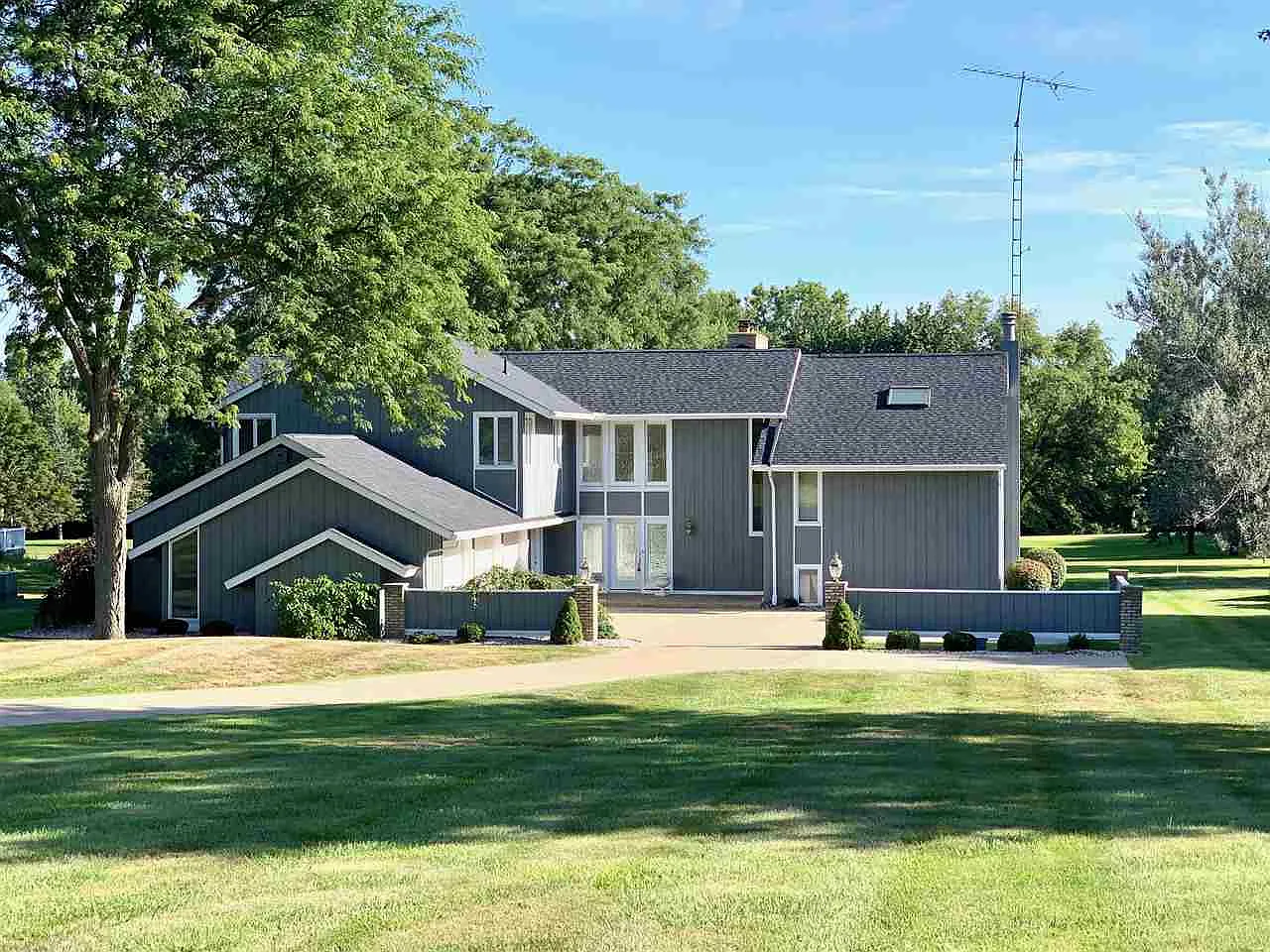 7492 River Rd photo 1