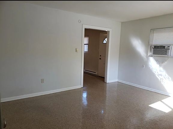 3rd image of 8919 Plymouth St #B