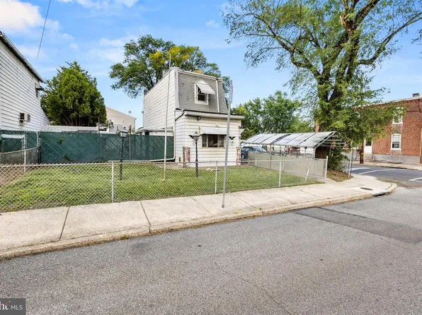 2617 S 76th St, Philadelphia, PA 19153
