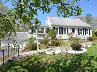 26 Hatters Hill Rd, Medfield, MA 02052