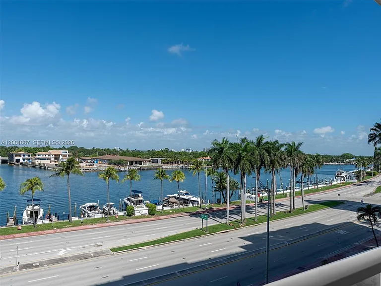 5005 Collins Ave #1506 — Photo 37
