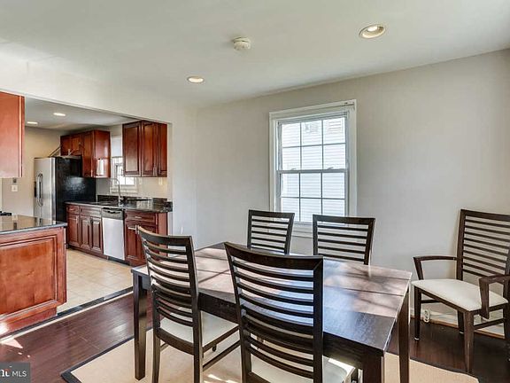 4th image of 3008 Graham Ct