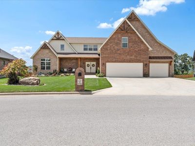 1732 W Silver Oak Drive, Springfield, MO, 65810