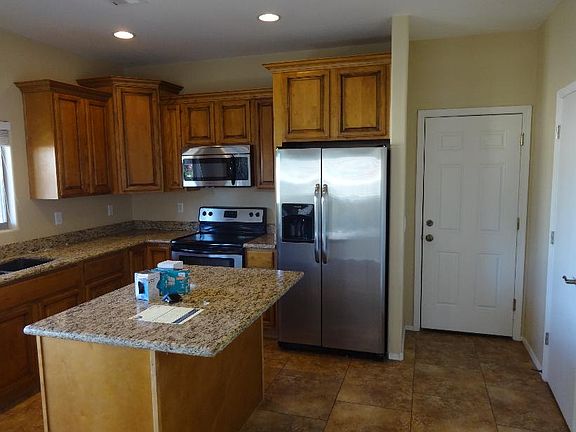 5th image of 3018 E Kings Ave