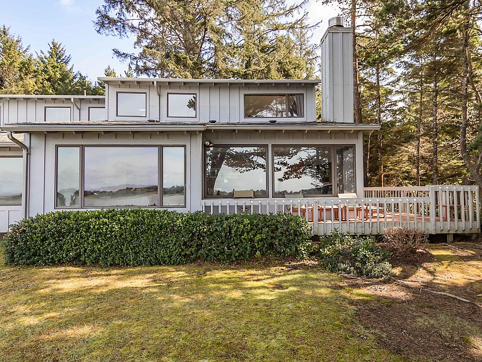 1st image of 34 Bluffs Ln