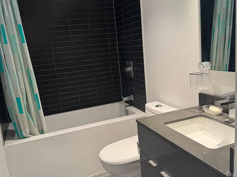 7 Grenville St #1009 — Photo 13