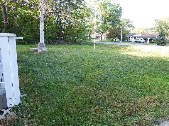4th image of 4075 N Markey Rd