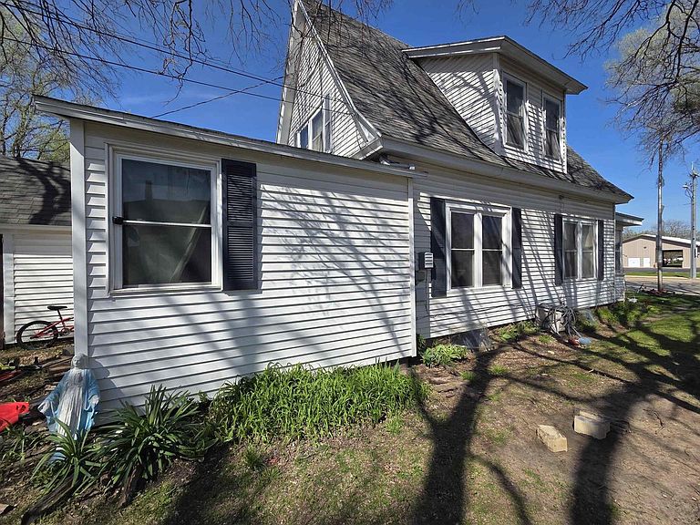 Listing photo 5