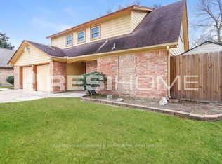 16230 Deer Lick Dr, Houston, TX 77090