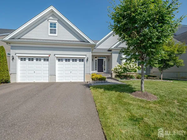 50 Kings Mill Rd, Monroe Township, NJ 08831