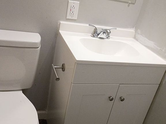 5th image of 1134 2nd St APT S2