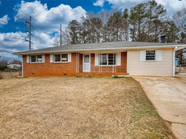 1924 Mural Cir, Morrow, GA 30260