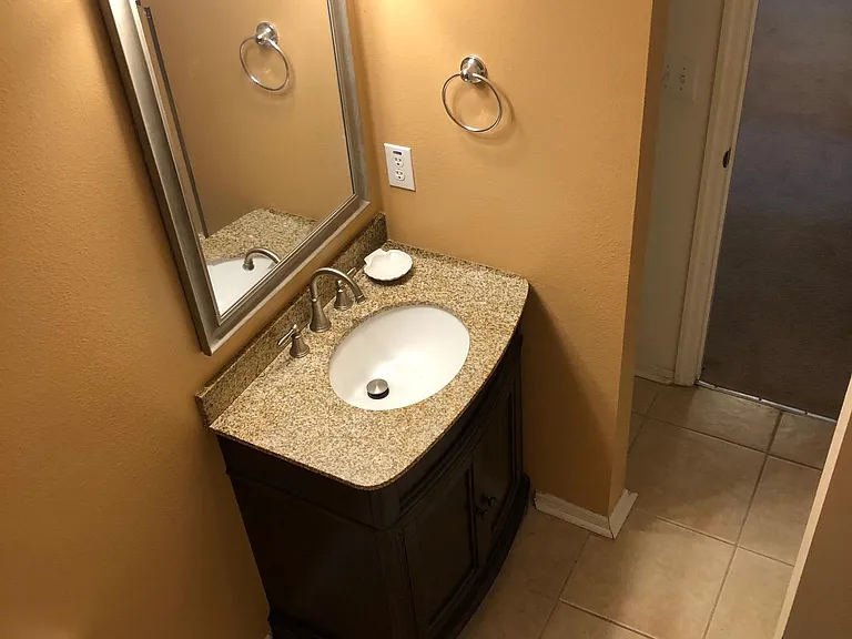 2102 Stoneview Rd — Photo 35