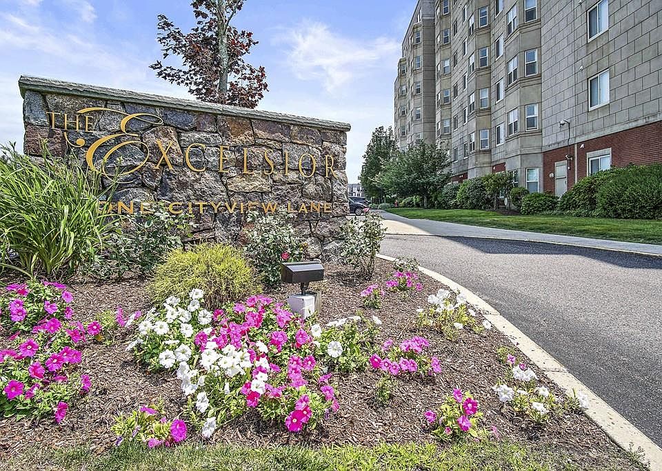1st image of 1 Cityview Ln Unit 515