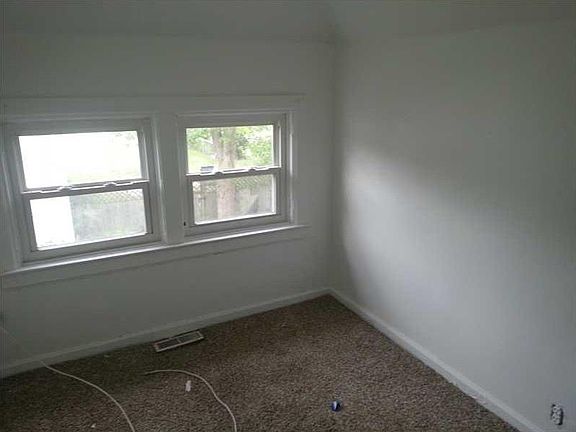 5th image of 1610 Lawton Ave