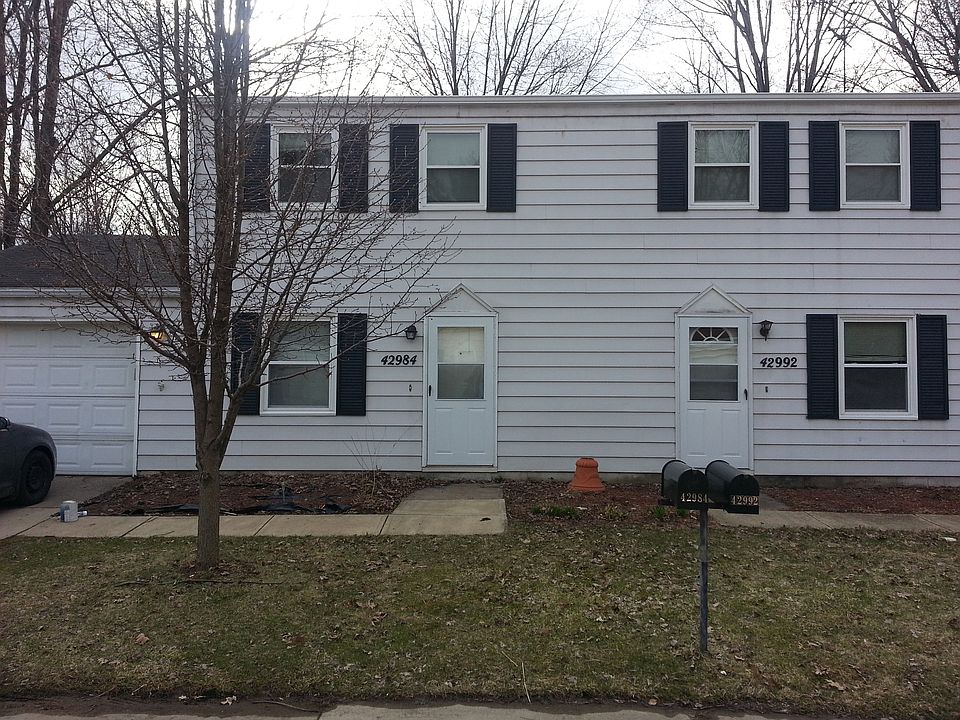 1st image of 42950 Emerald Dr