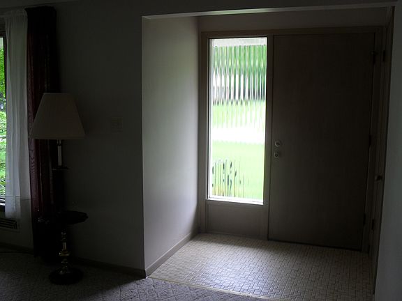 3rd image of 6739 Westview Dr