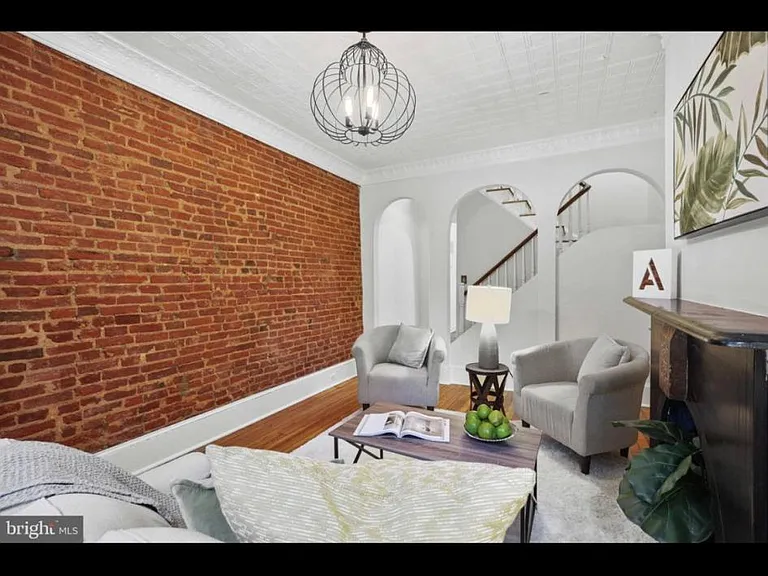 1640 S Charles St — Photo 9