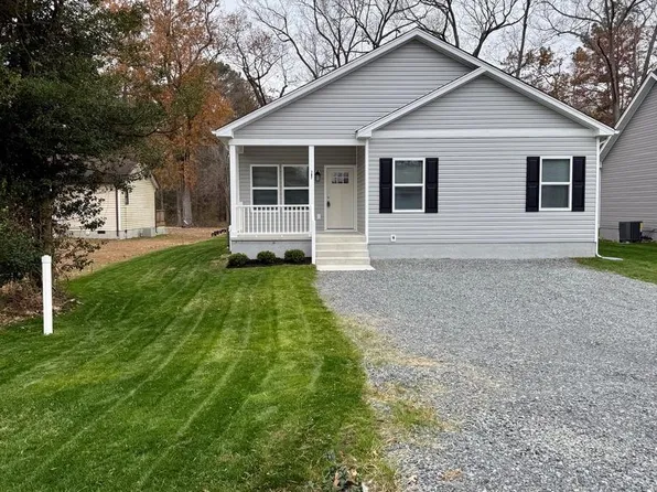 175 Wildwood Rd, Colonial Beach, VA 22443