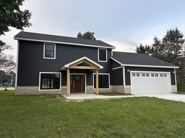 2161 Brighton St, Holland, MI 49424