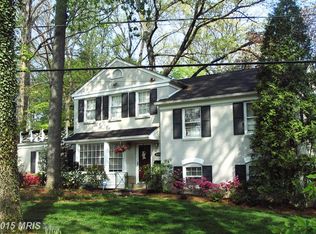 6609 Wilson Ln, Bethesda, MD 20817