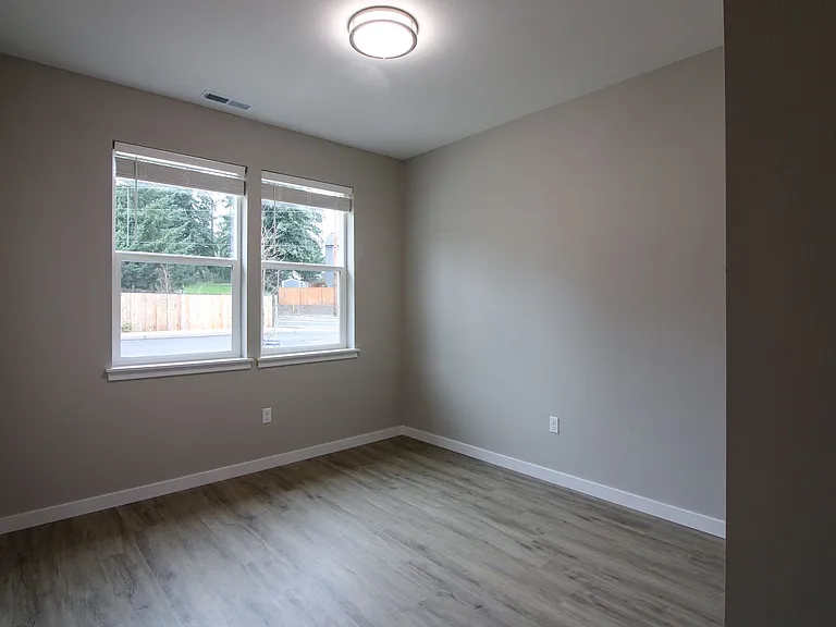 5534-5564 Skyline Rd S — Photo 102