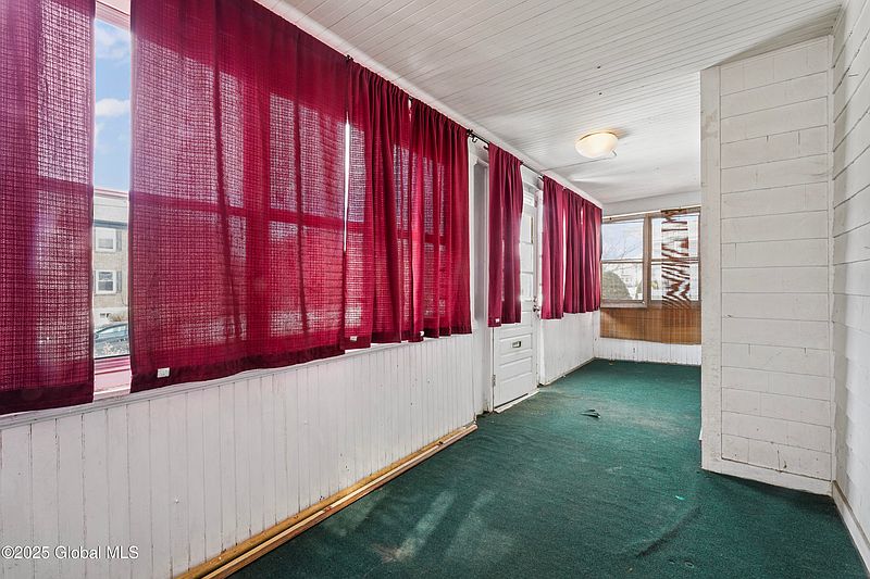 3rd image of 610 Mercer Street