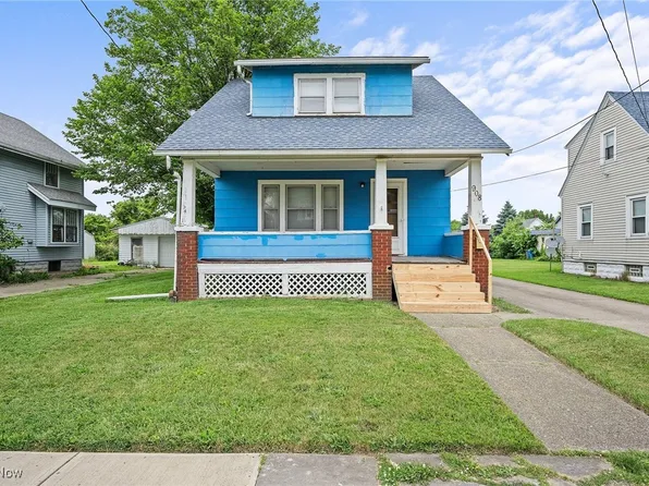 908 W 20th St, Lorain, OH 44052