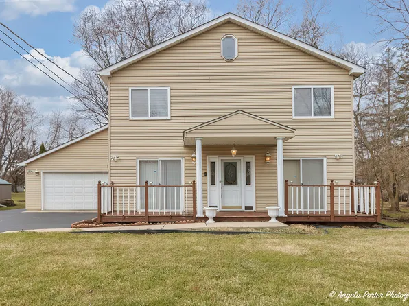 41108 N 1st St, Antioch, IL 60002