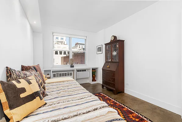 Sold by Douglas Elliman | media 14