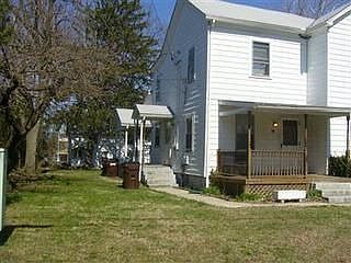 1st image of 25 Cedarlawn Dr